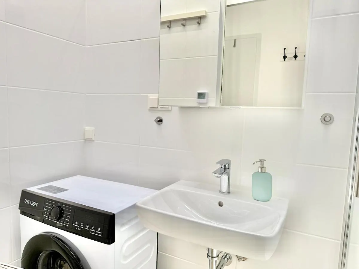 Modern Renovated Apartment فيينا النمسا